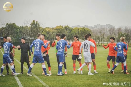 今日焦点战预告21:00 英超狼队 VS 切尔西，切尔西能否客场凯旋？事件英超主帅下课指数：滕哈赫继续领跑 孔帕尼第二曼联0-2不敌西汉姆，滕哈赫下课指数继续下降，仍是下课最大热门。